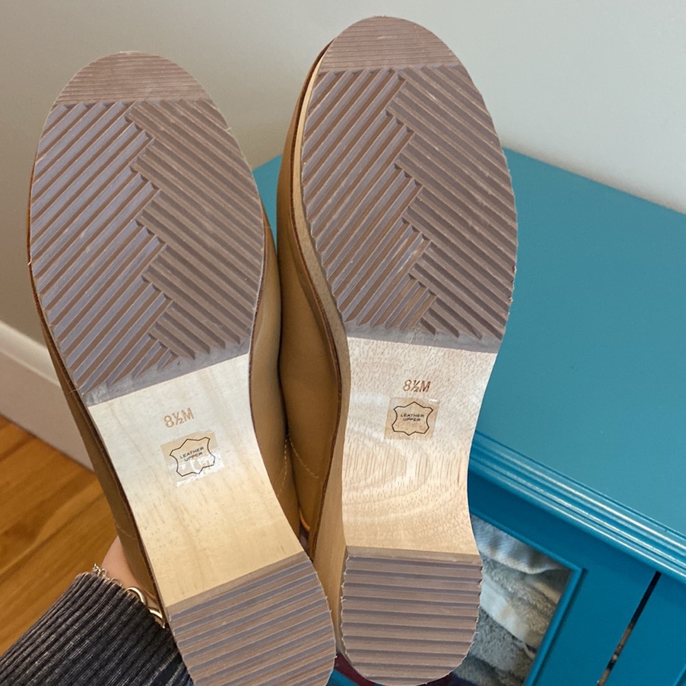 Loft Clogs - image 6